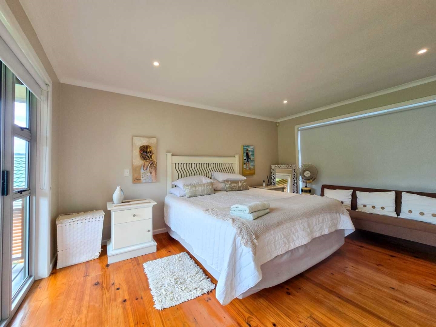 6 Bedroom Property for Sale in Nature On Sea Western Cape